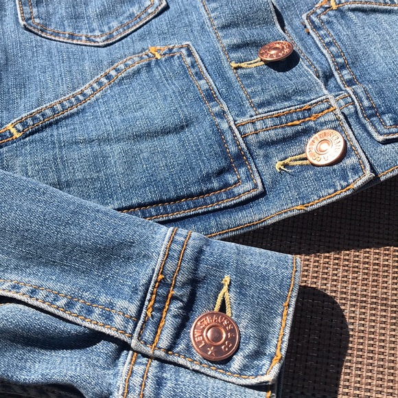 👋Levi’s Denim Cropped Jacket Small - Picture 2 of 8